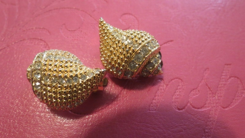 Vintage Kenneth Lane Sea Shell Ohrringe Clip-Ons Perfekt von VintageRagDistrict