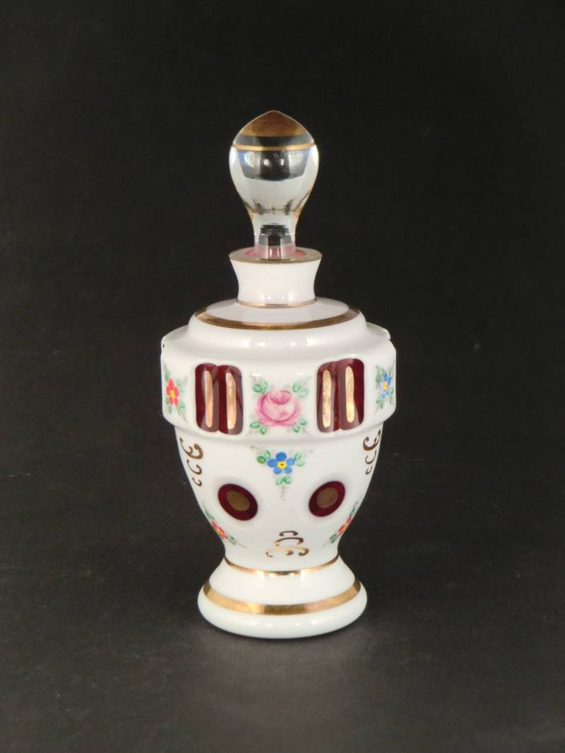 Boho Böhmen Jugendstil Deko Hülle Glas Parfüm Flasche Weiß Geschnitten Zu Cranberry von VintageRetroEu