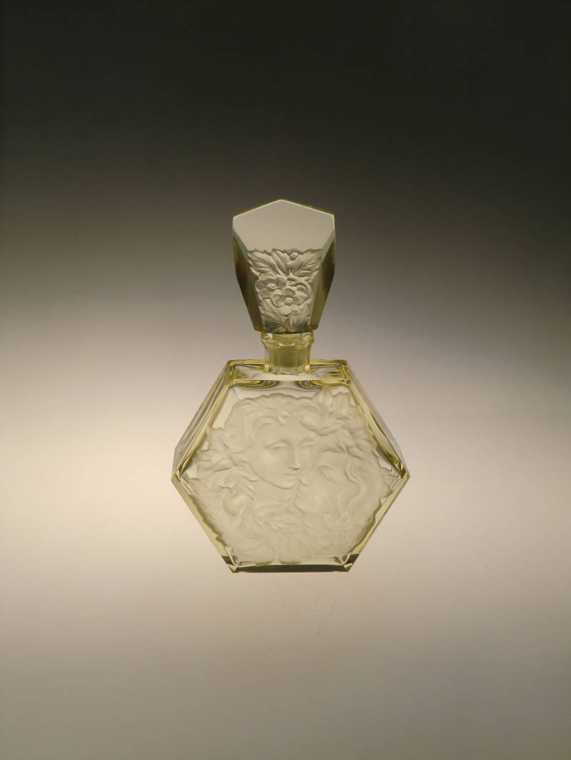 Boho Czech Art Deco Citrin Gelb Glas Parfum Flacon Mit Liebhabern Von Rudolf Hlousek von VintageRetroEu