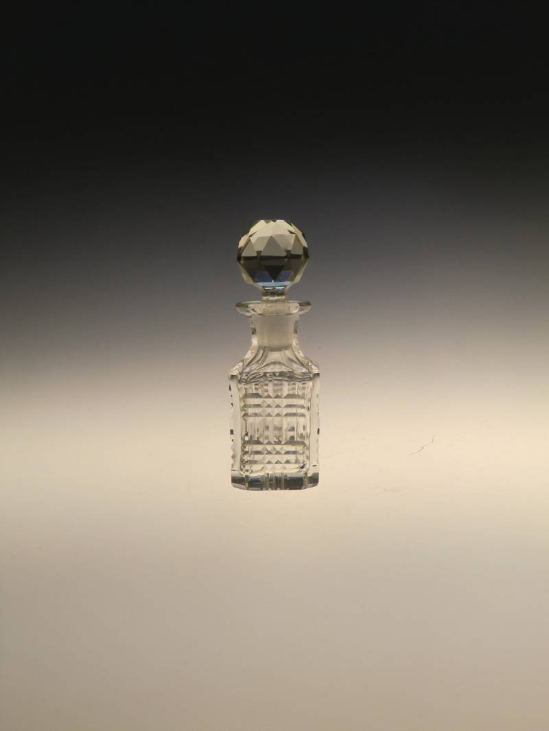 Boho Czech Art Deco Crystal Clear Cut Glas Parfüm Flacon von VintageRetroEu