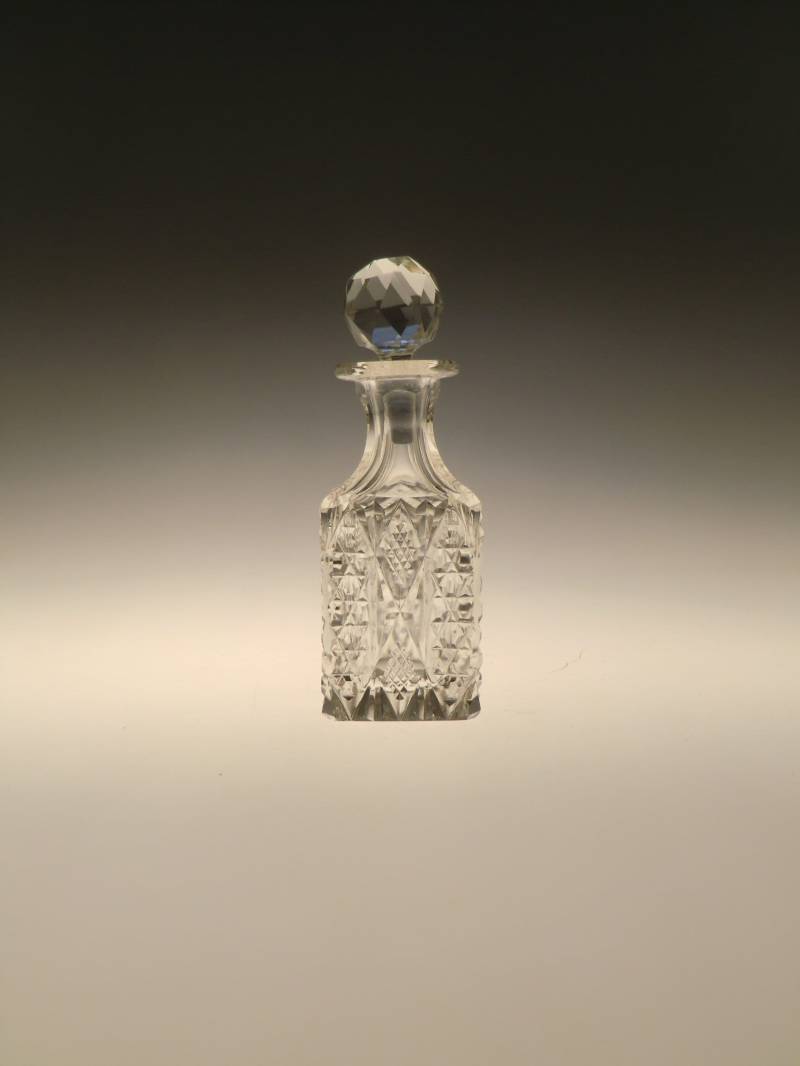 Boho Czech Art Deco Crystal Clear Handschliff Glas Parfüm Flacon Mit Stopper von VintageRetroEu