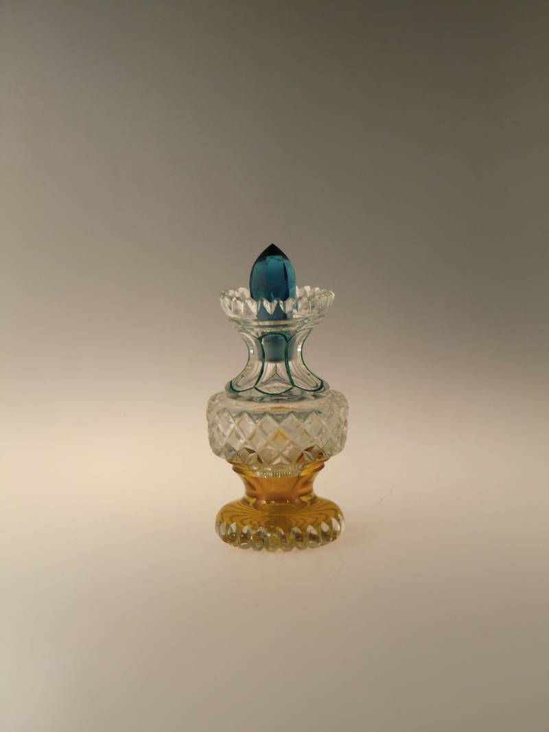 Boho Czech Harrachov Biedermeier Viktorianisch Ära Art Cut Glas Parfum Flacon von VintageRetroEu