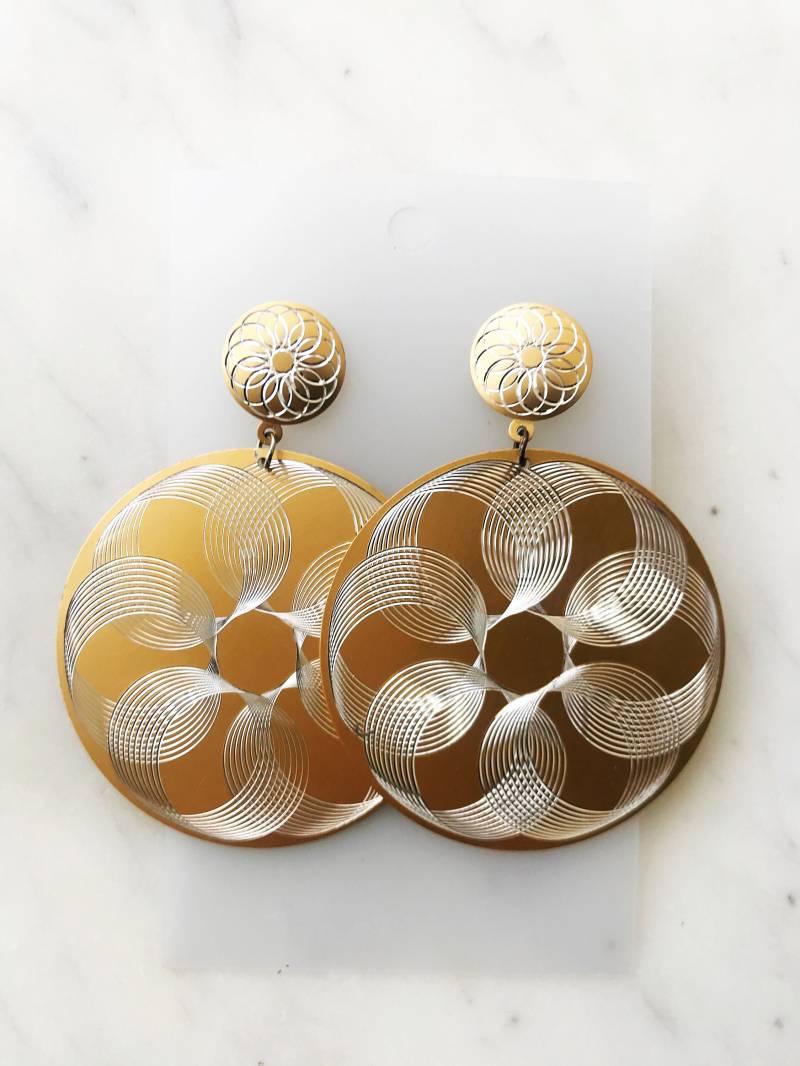 Geätzte Gold Scheiben Ohrringe von VintageRetroHandmade
