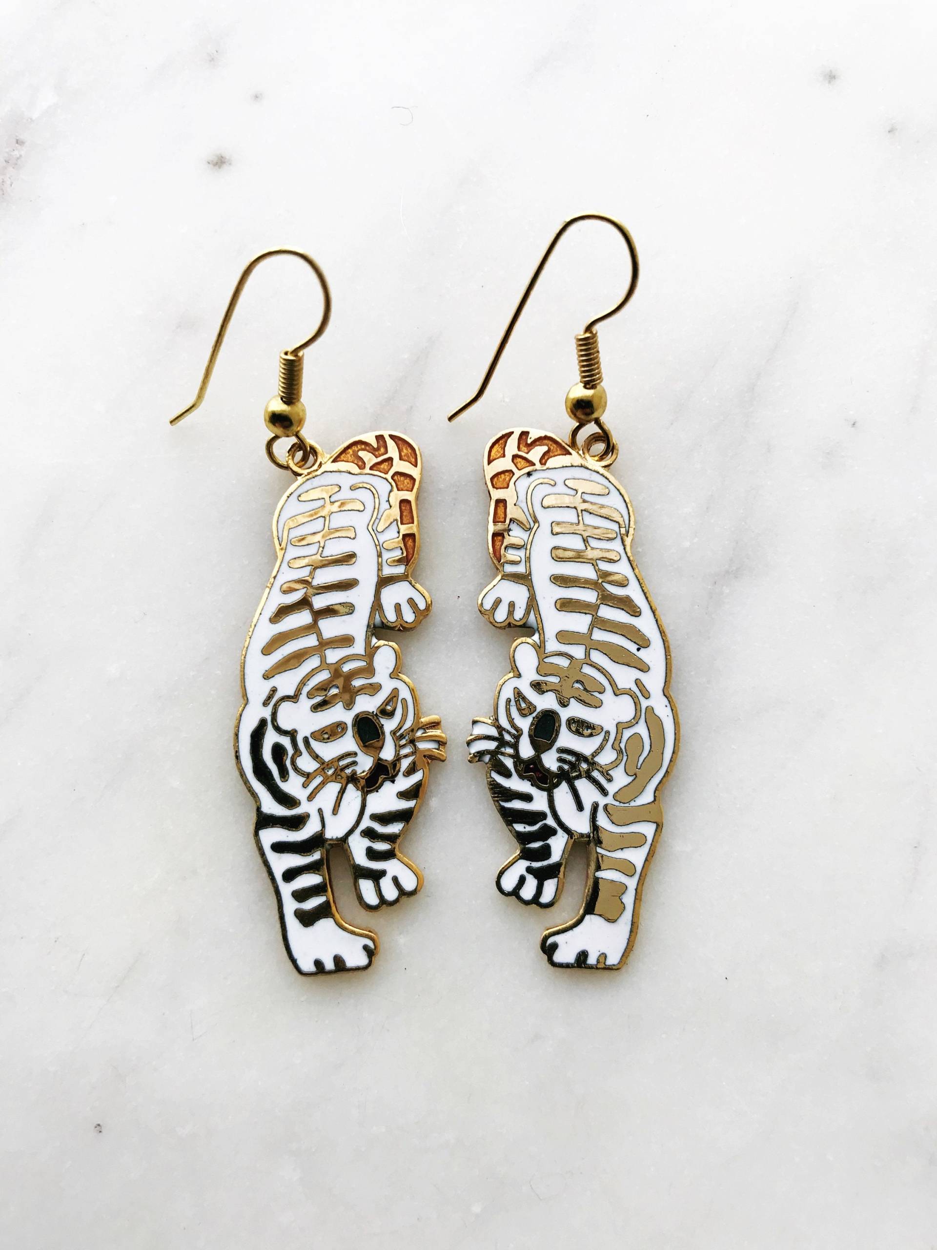 Vintage Cloisonne Weiße Tiger Ohrringe Vintage Cloisonne Weiße Tiger Ohrringe von VintageRetroHandmade