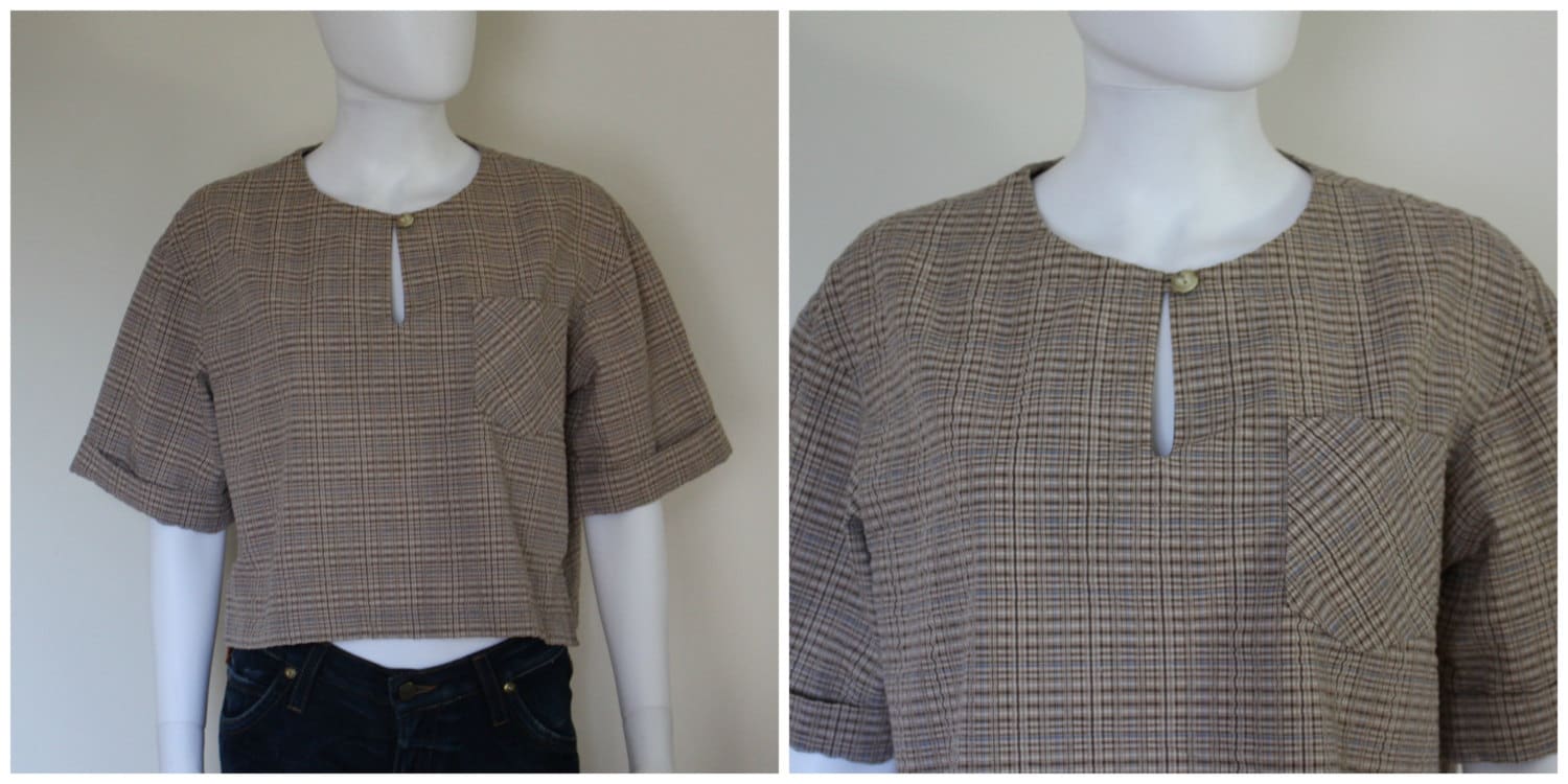 Vintage 1970 Taupe Kariert Kurzarm Pullover Top Bluse Mit Schlüsselloch Knopf Vorne Von Country Suburban 14 Us Medium von VintageRiteCo