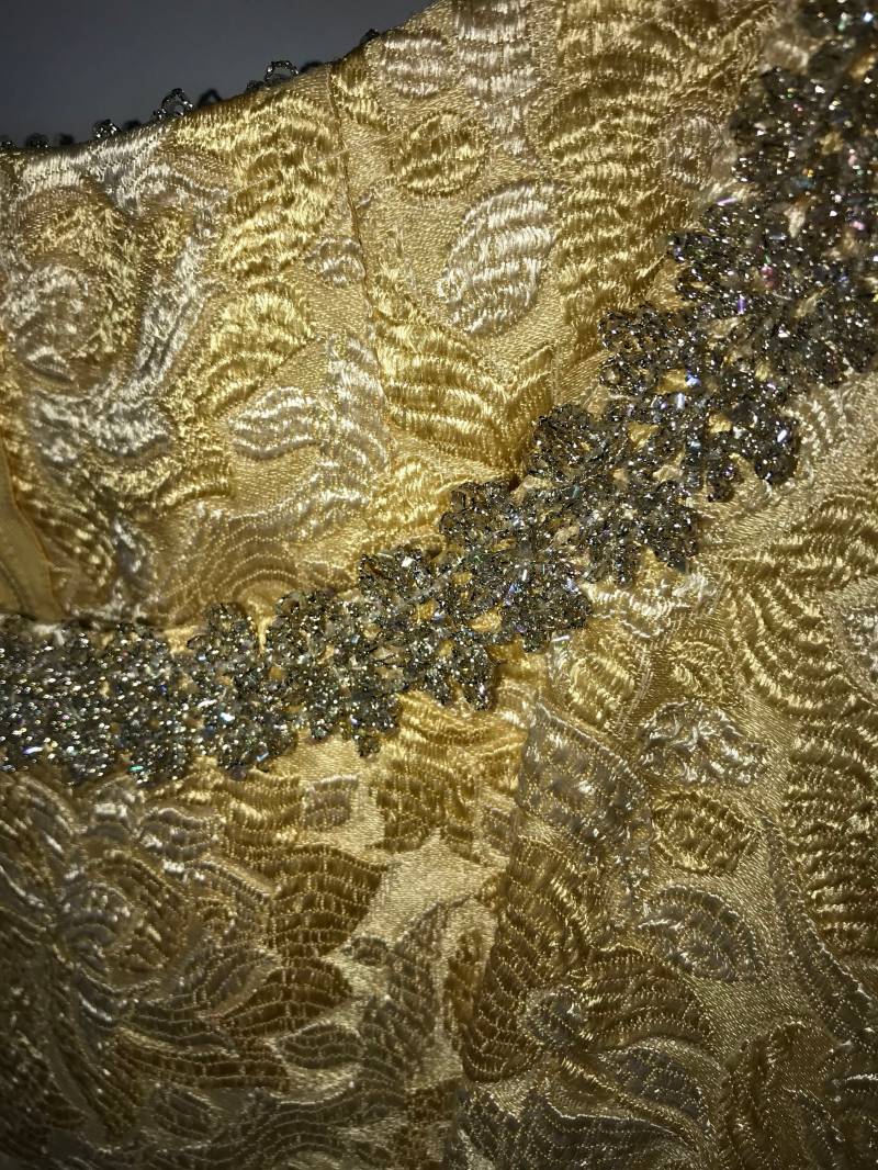 Vintage 60Er Jahre Handmade Gold Brokat Empire Kleid/Größe Small von VintageRiverCity