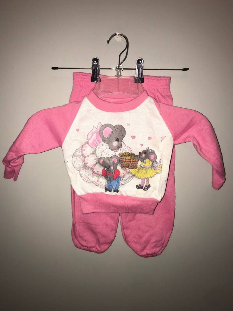 Vintage 80Er Jahre Kinder Sweatshirt Set Mit Maus Familie/Größe 12 Monate Von Spencer's von VintageRiverCity