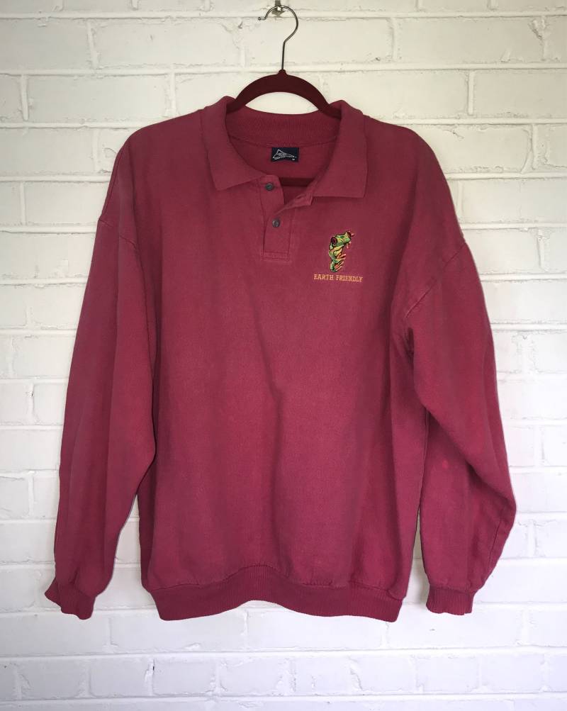 Vintage 90's Unisex Shirt in Maroon/Größe 2 | xl/ Von Wek The World von VintageRiverCity
