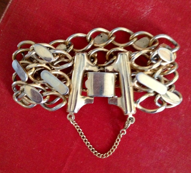 Vintage Disco Diva Slinky Gold Manschette Kettenarmband Vintage Disco Diva Slinky Gold Manschette Kettenarmband von VintageRiverview