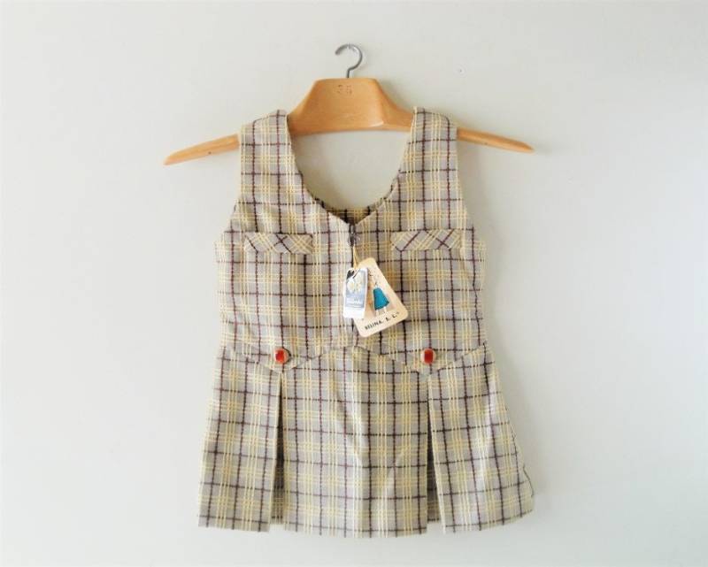 Vintage Girl Es Plaid Jumper Dress - Ärmellos - 4 Jahre Alt - Unbenützt - Made in Spain - Ca. 1960Er Vintage Girl Es Plaid Jumper Dress - Ärmellos - 4 Jahre Alt - Unbenützt - Made in Spain - Ca. 1960Er von VintageShop727