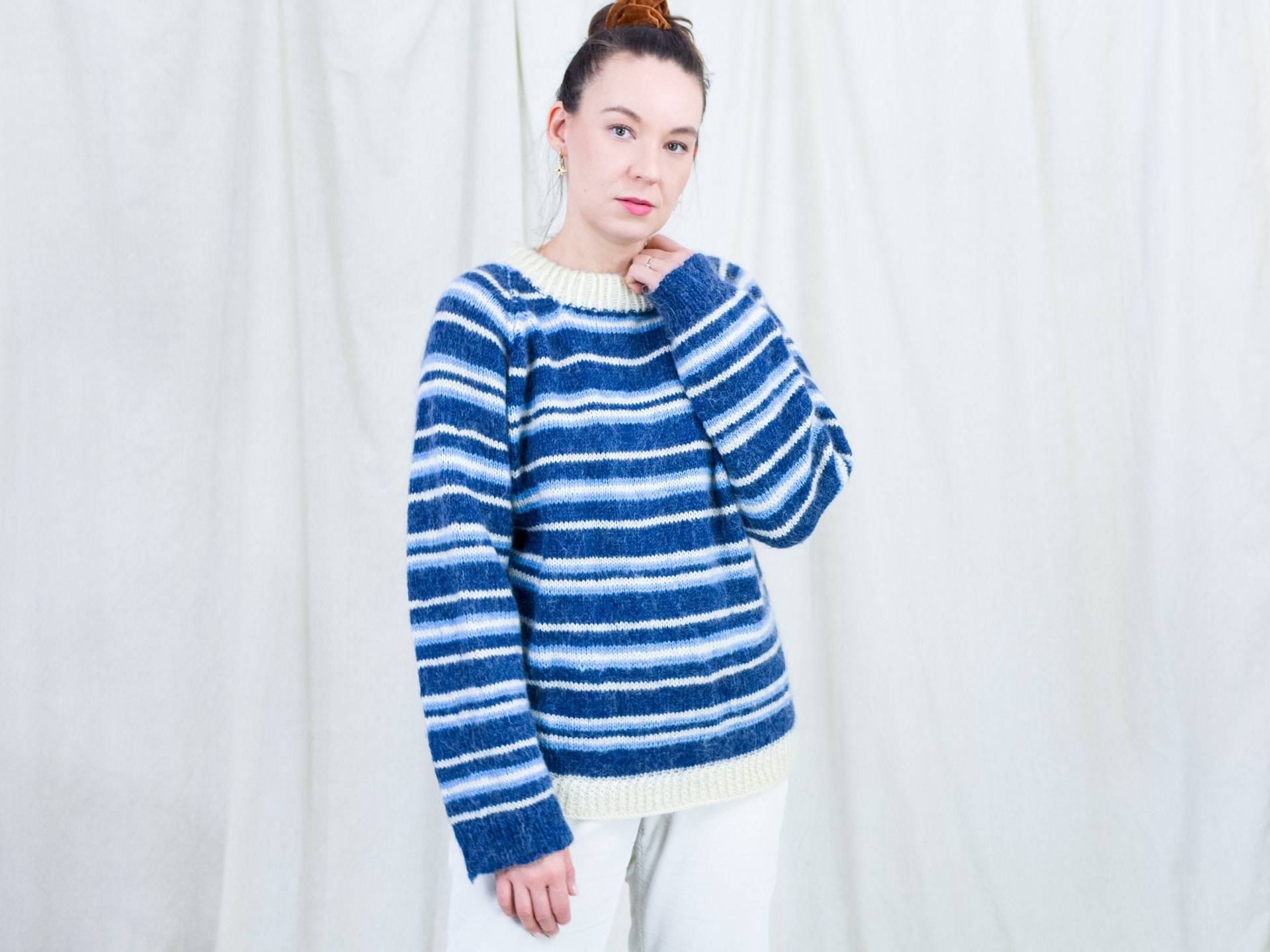 Gestreifte Pullover Vintage Haarige Blau Weiß Xl/Xxl von VintageShopGertrude