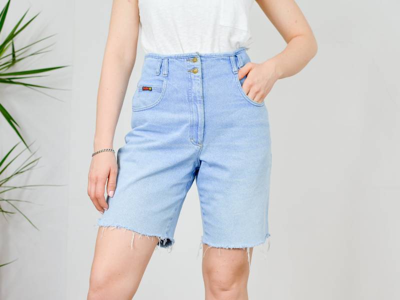 Vintage 90Er High Waist Jeans Shorts - Hellblaue Cutoffs, Größe M von VintageShopGertrude