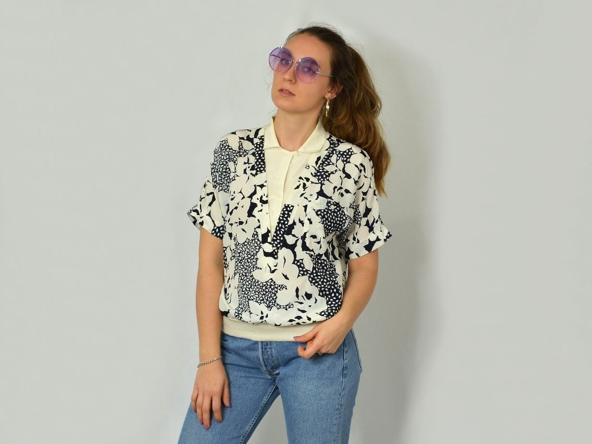 Retro-Bluse Blumen 80Er Jahre Hemd Beige Blau S Gedruckt Kurzarm Vintage M/L von VintageShopGertrude