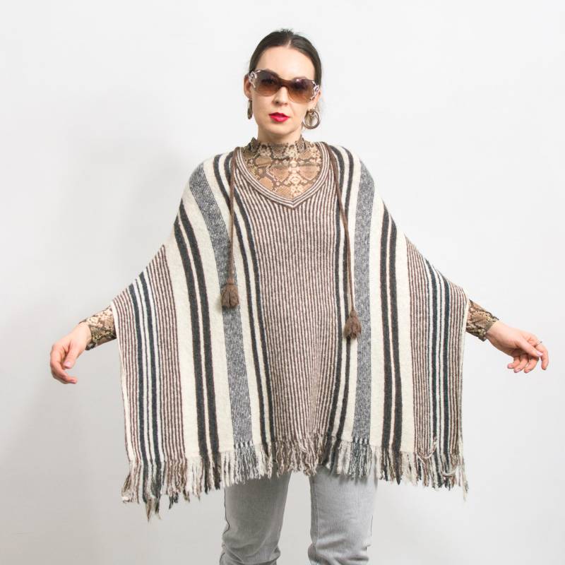 Wolle Poncho Angora Fransen Vintage Pullover Damen Einheitsgröße von VintageShopGertrude
