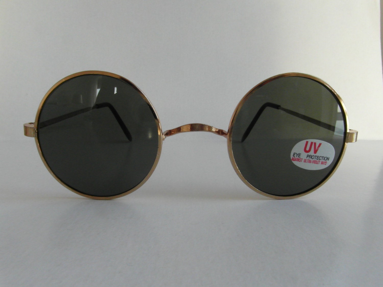 Vintage 80Er Jahre Runde Sonnenbrille Antiker Goldener Rahmen, Uv-Schutz Vintage 80Er Jahre Runde Sonnenbrille Antiker Goldener Rahmen, Uv-Schutz von VintageSilo