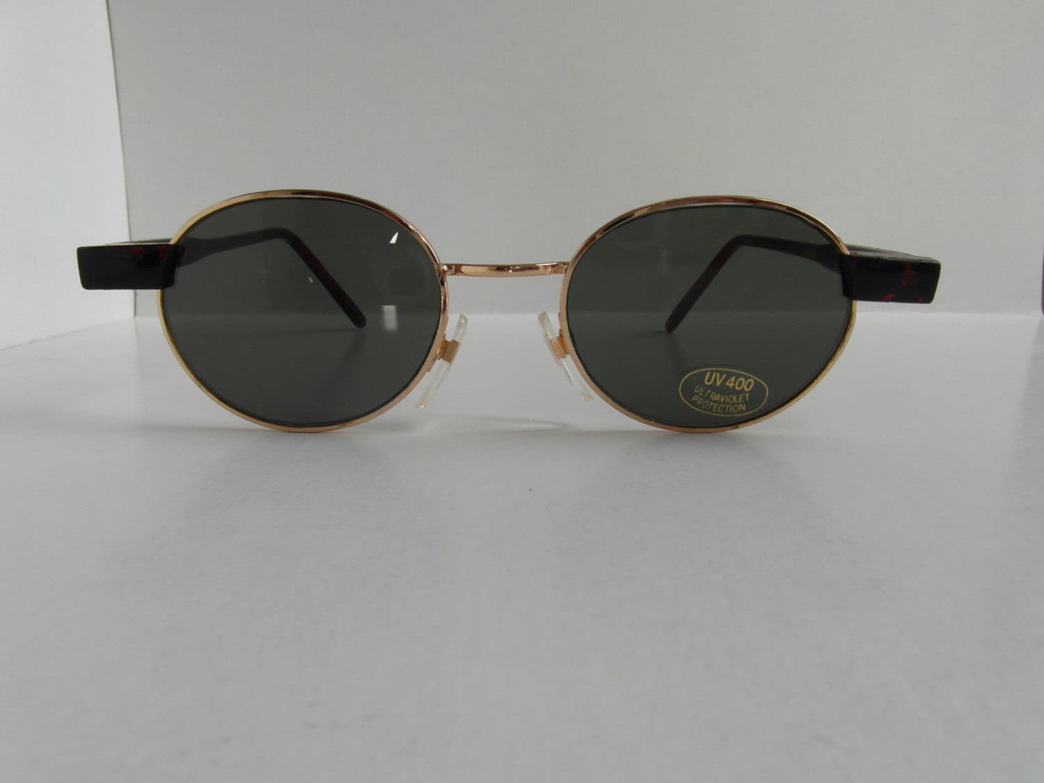 Vintage Gold & Schildpatt Runde Sonnenbrille Vintage Gold & Schildpatt Runde Sonnenbrille von VintageSilo