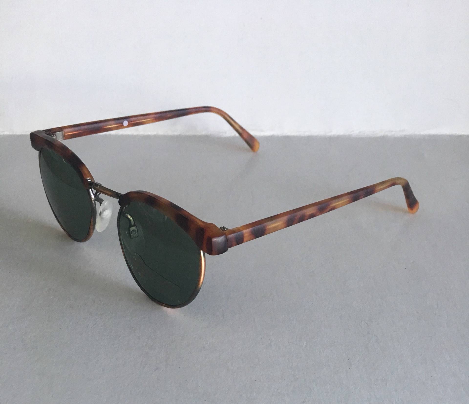 Vintage Matt Schildpatt & Antike Bronze Clubmaster Sonnenbrillen Vintage Matt Schildpatt & Antike Bronze Clubmaster Sonnenbrillen von VintageSilo