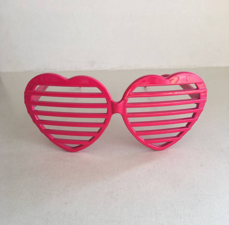 Vintage Shiny Pink Hearts Belüftete Brille Vintage Shiny Pink Hearts Belüftete Brille von VintageSilo