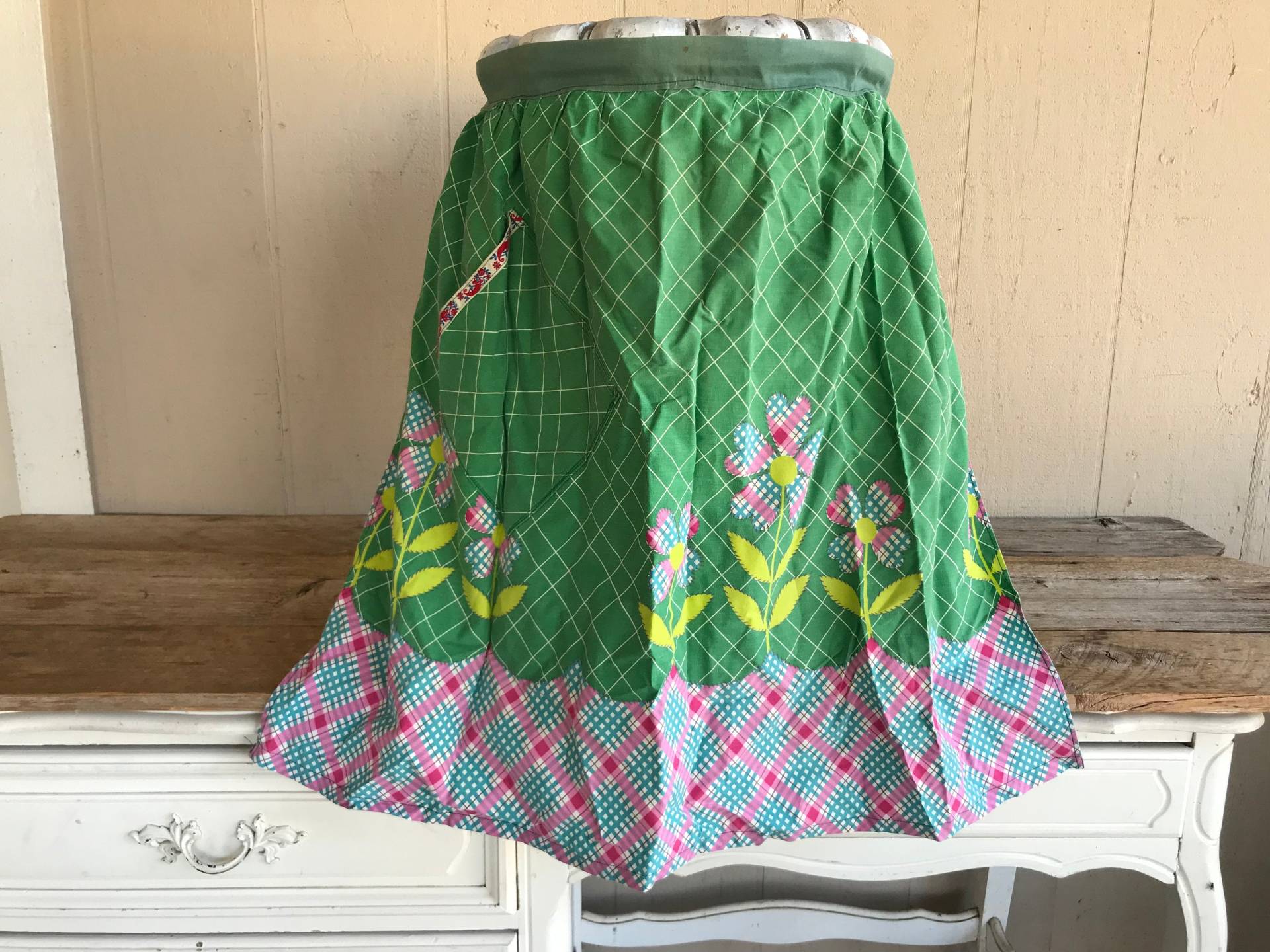 Vintage Halbschürze // Grün Weiß Rosa Blau Kariert Vintage Halbschürze // Grün Weiß Rosa Blau Kariert von VintageSilverLining