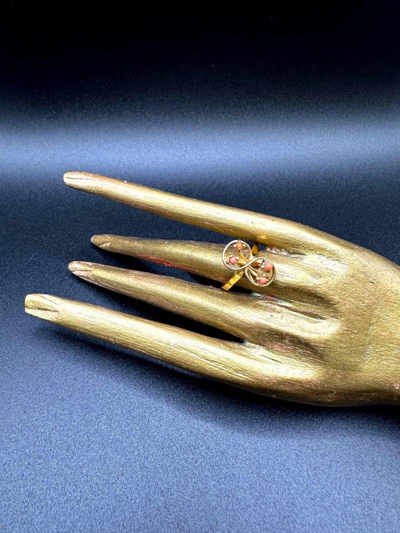 18K Vergoldeter Eternity Ring Mit Lachs Farbe Glasperlen Verzierter, Hochwertiger Vintage 1980S Damenring von VintageStarsParis