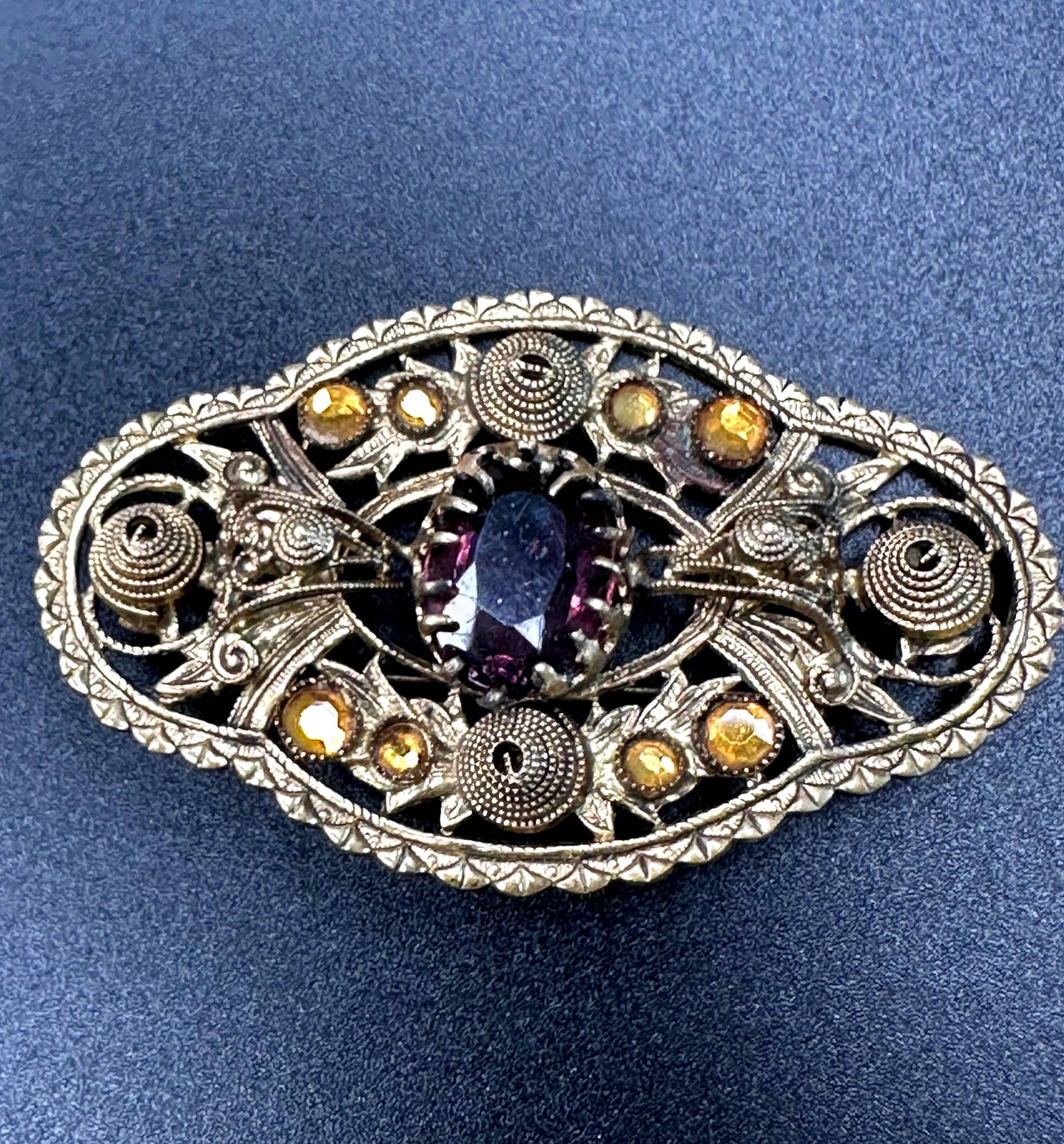 Art Deco Brosche Wundervolle 1930S - 1940S C Verschluss Mit Einem Lila Kristall Stein, Hellbraunen Strass Steinen Verziert, Filigran von VintageStarsParis