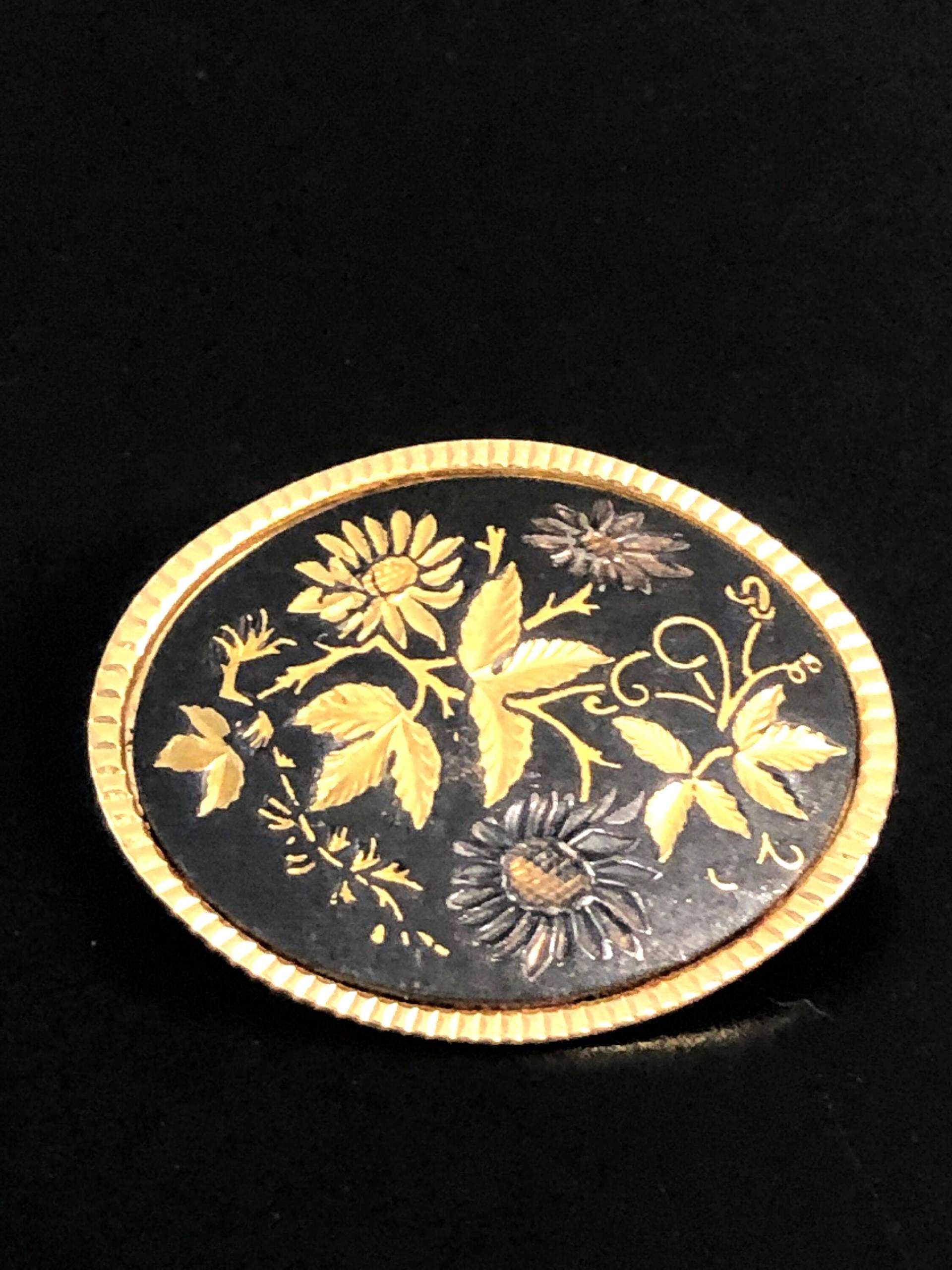 Damaszierte Gänseblümchen Brosche Wunderschöne in Handarbeit Detailliert Damaszierte, Vergoldete Vintage 1950S Feldblumen von VintageStarsParis