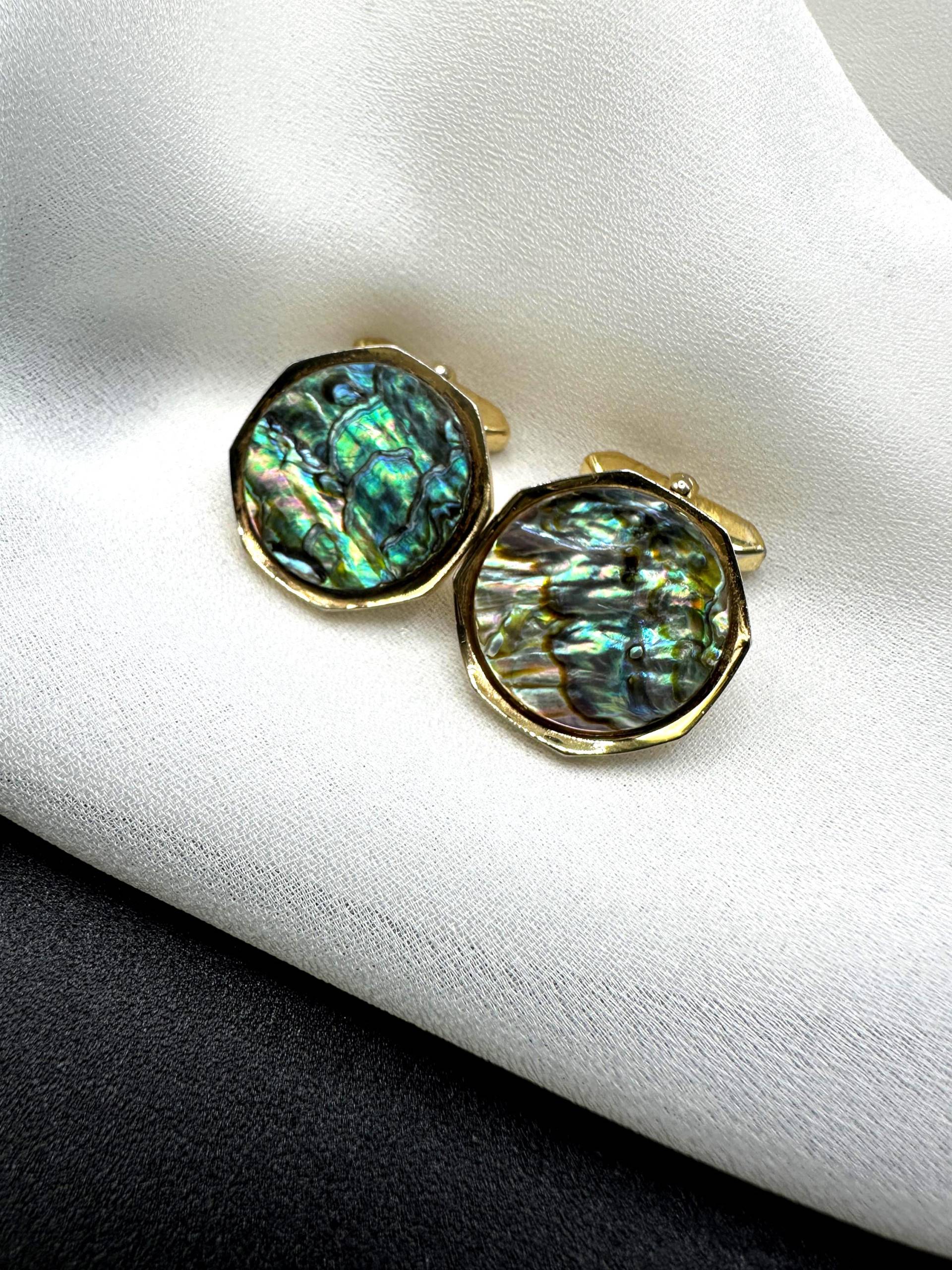 Echte Perlmutt Manschettenknöpfe Vintage 1970S Seidenschimmer Verzierte, Vergoldete Retro Boho Oktogon Design Manschetten Echte Perlmutt Manschettenknöpfe Vintage 1970S Seidenschimmer Verzierte, Vergoldete Retro Boho Oktogon Design Manschetten von VintageStarsParis