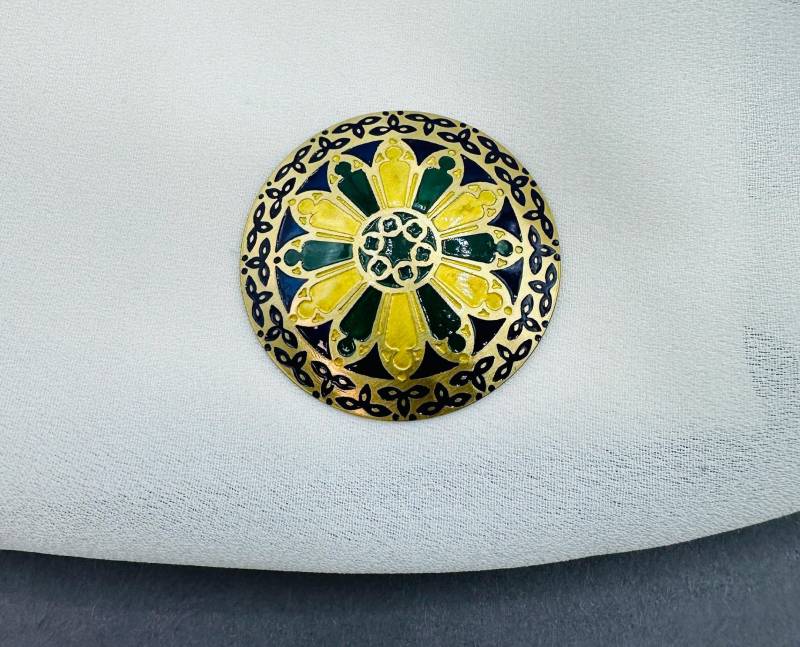 Emaillierte Vintage Brosche, Dunkelblau Und Dunkelgrün Emailliert 4.5 cm Ø von VintageStarsParis
