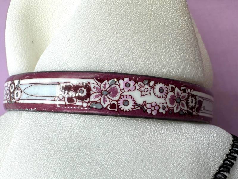 Emaillierter Armreifen Designer Michaela Frey Signierter Jugendstil Design Blumen Vintage Künstler Emaille Armreif von VintageStarsParis