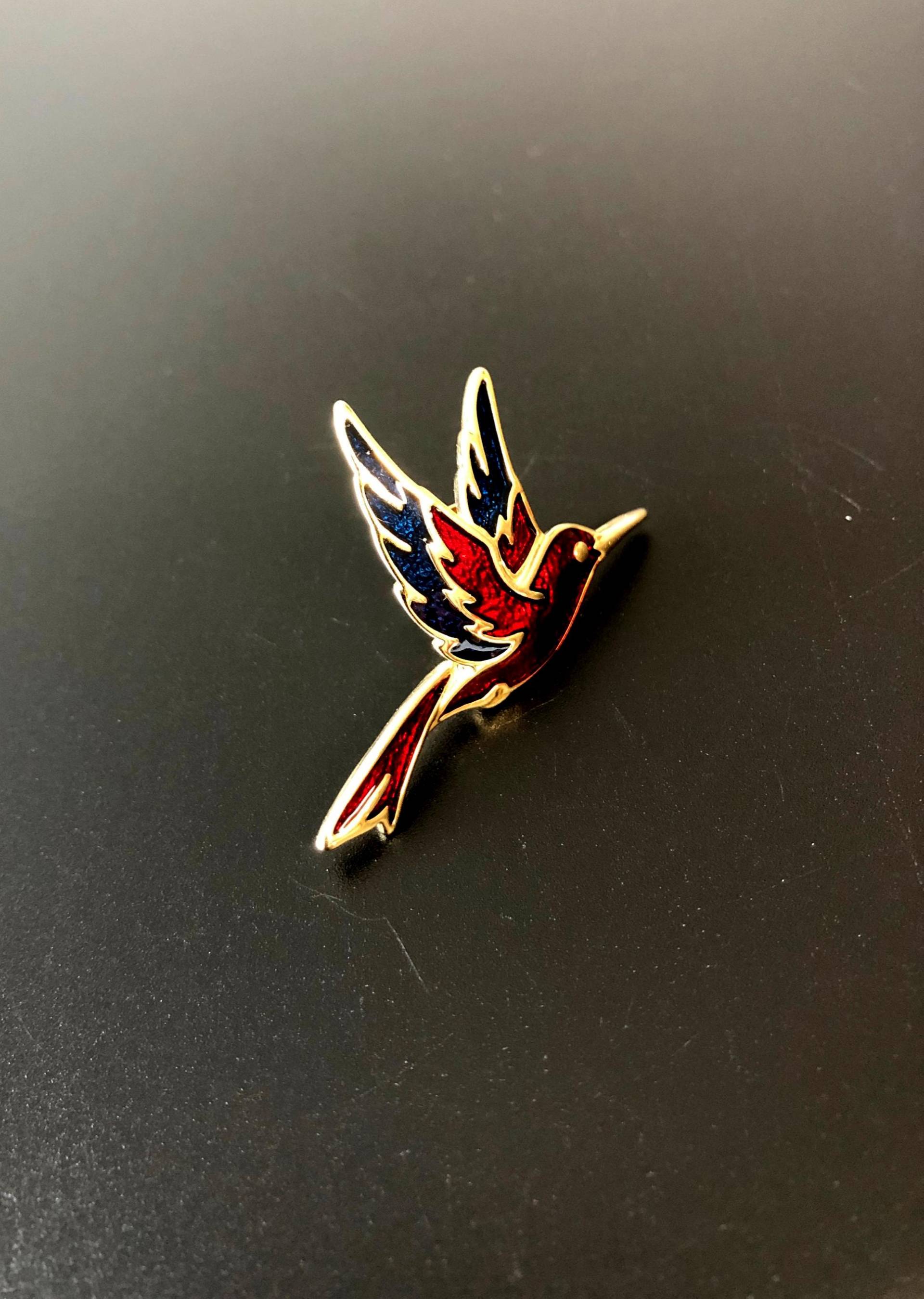 Emaillierter Vogel Krawattennadel Dunkelrot Und Dunkelblau Emaillierte Brosche Krawatten Nadel Anstecker, Vergoldetes Metall von VintageStarsParis