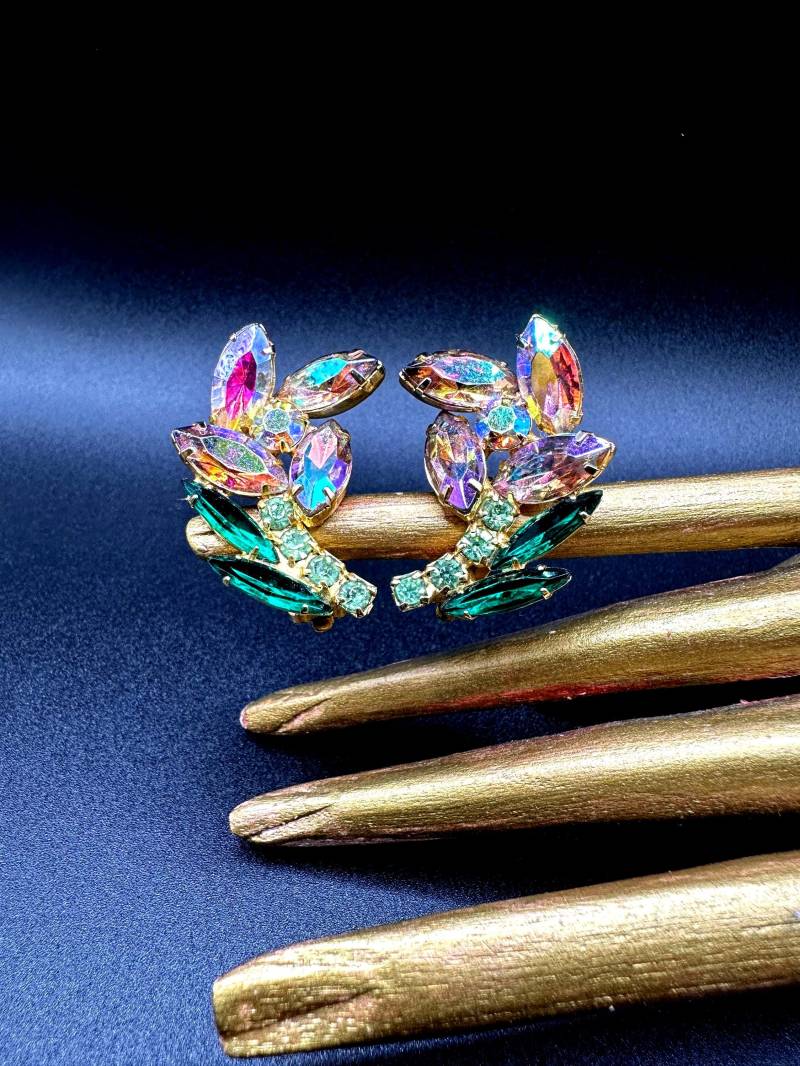 Fantastisch Schöne Ohrclips Navette Aurora Borealis Kristall Strass Verzierte Große Blumen Design Vintage 60S Cocktail Party Clip Ohrringe von VintageStarsParis