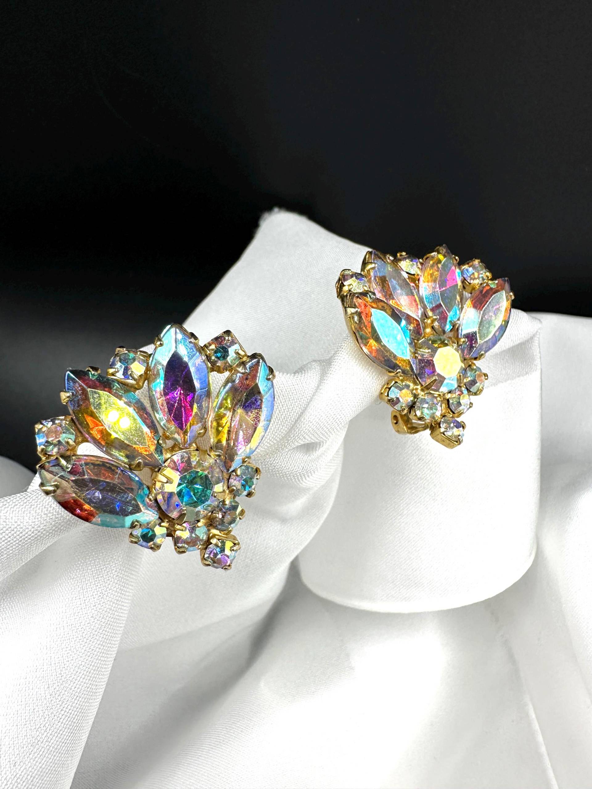 Fantastisch Schöne Ohrclips Vintage 1950S Aurora Borealis Kristall Strass Verzierte Clip Ohrringe .... Funkeln Mehr Als Die Sterne Am Himmel von VintageStarsParis