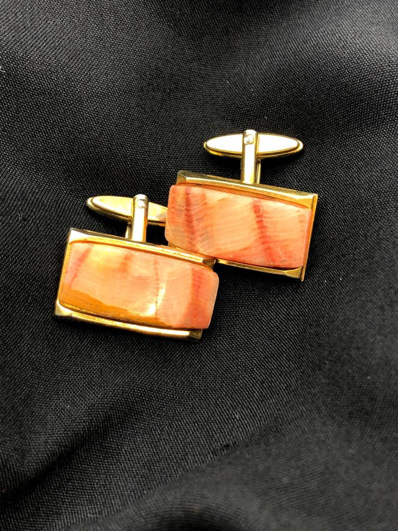 Karneol Naturstein Manschettenknöpfe Wundervolle Vintage 1970S Vergoldete Carnelian Halbedelstein Verzierte Manschetten von VintageStarsParis