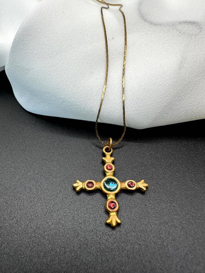 Kreuz Anhänger Halskette Vintage 1970S Retro Boho Era Blau Und Dunkelrot Emaillierte Anhängerkette von VintageStarsParis