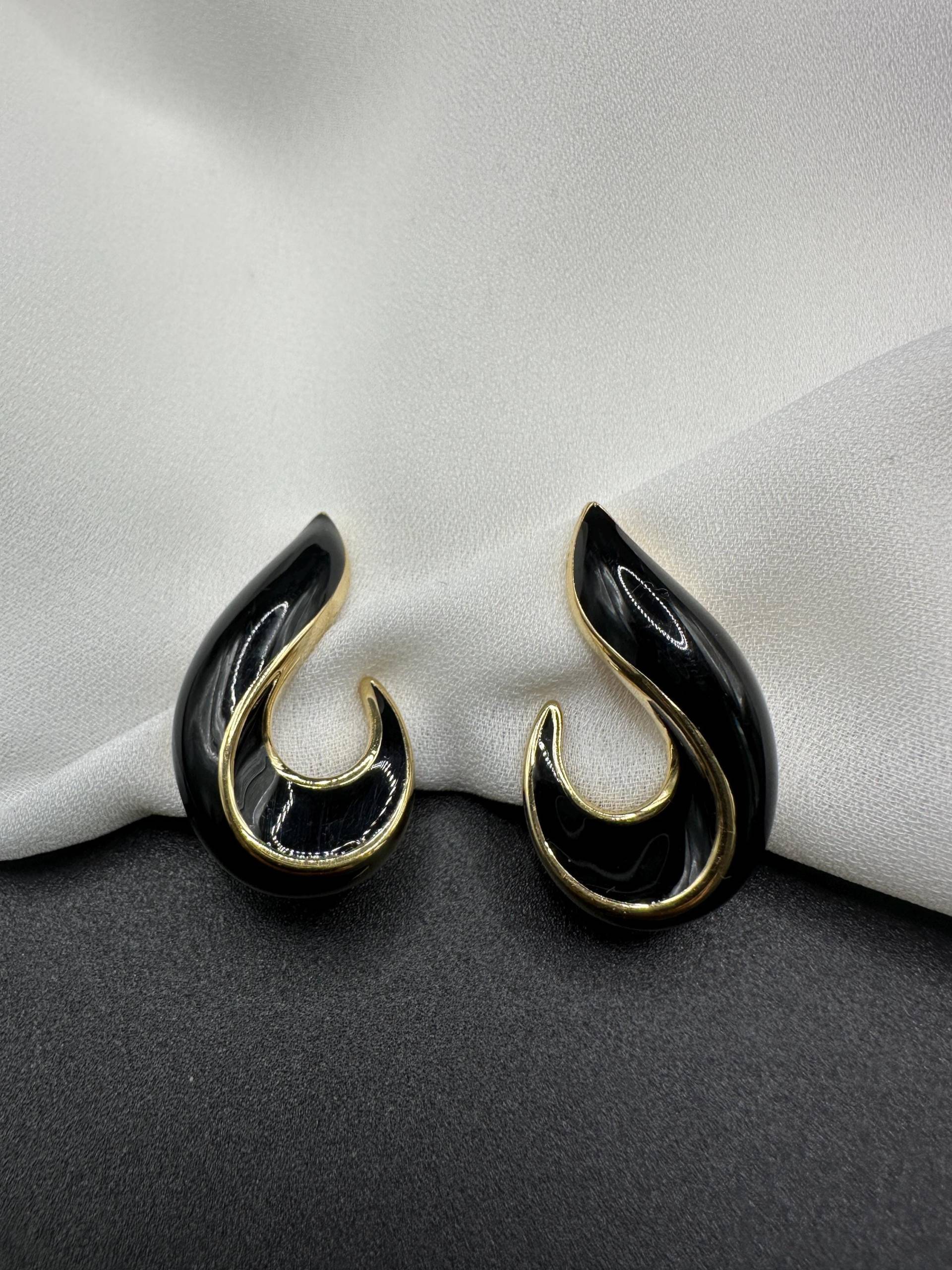 Pierre Lang Ohrclips Designer Pierre Lang Signierte, Hochwertige Schwarz Emaillierte Blickfänger Clip Ohrringe, Sehr Gute Qualität von VintageStarsParis