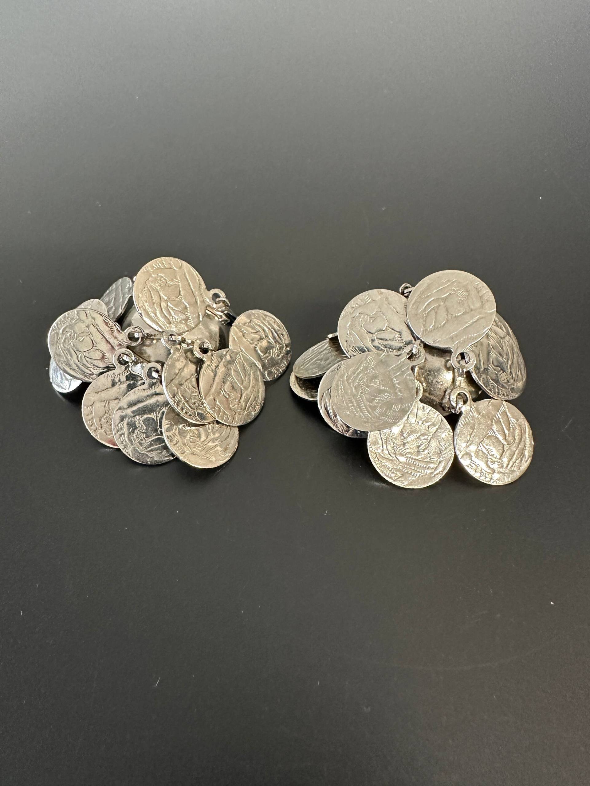 Vintage Münzen Ohrclips 1960S Cha-Cha Clip Ohrringe von VintageStarsParis