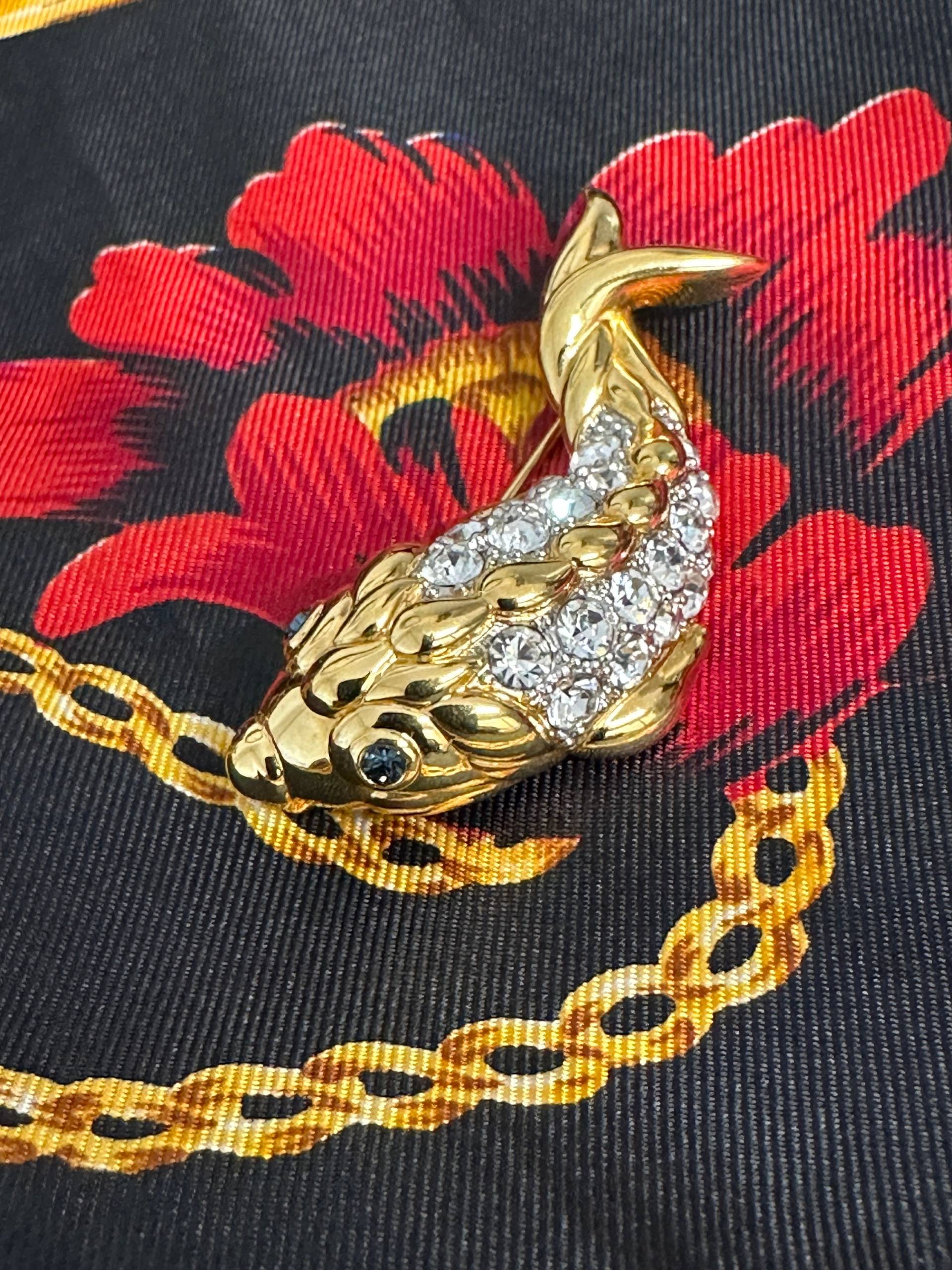 strass Fisch Brosche Hochwertige, Vergoldete Vintage 1980S Brosche, Blickfänger Schmuckstück von VintageStarsParis