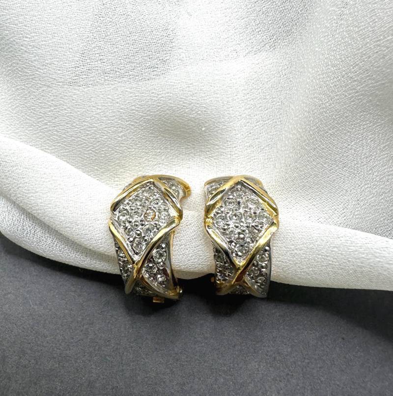 x Design Ohrclips Strass Verzierte, Hochwertige Vintage 80S-1990S Clip Ohrringe, Klassisch Elegant Und Wunderschön von VintageStarsParis