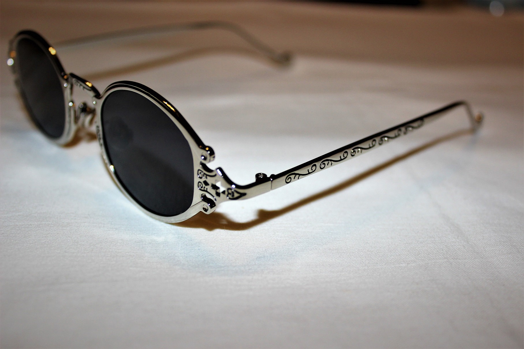 Sonnenbrille Im Ähnlichen Design Jean Paul Gaultier Vintage Silber von VintageStyleFashion