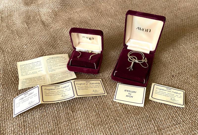 Vintage Avon Ruby Jewelry Set - 1970S Necklace & Earrings 18K Gold Plated Real Rubies With Certificates Collectible Gift von VintageStyleShopDE