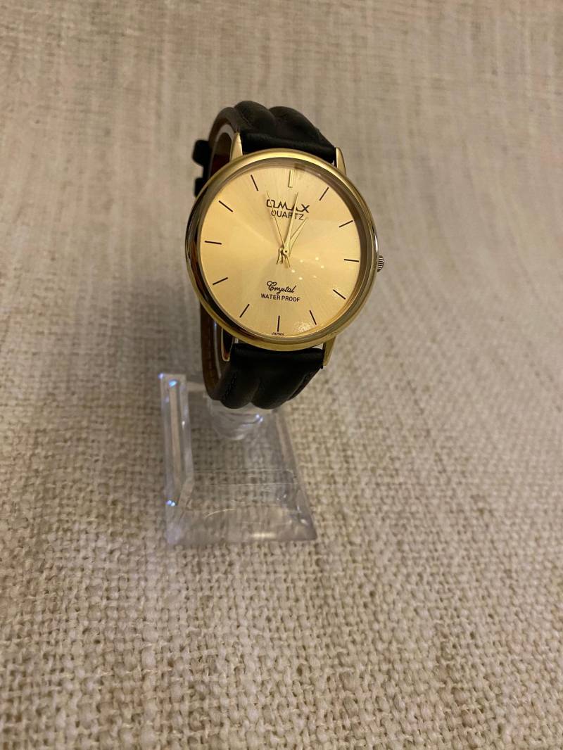 Vintage Omax Quartz Crystal Men's Watch | Gold Tone 38mm Water Prof Retro Classic Wristwatch Functional Very Good Condition Vintage Omax Quartz Crystal Men's Watch | Gold Tone 38mm Water Prof Retro Classic Wristwatch Functional Very Good Condition von VintageStyleShopDE