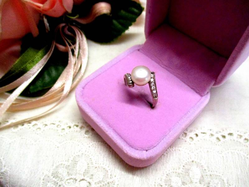 Eleganter Feiner Silbering 925 Silber Mit Perle Und Strass Vintage 17, 25 Mm Gr. 54 Geschenk Edel Exklusiv Silberring Patina Damen von VintageTausendSchoen