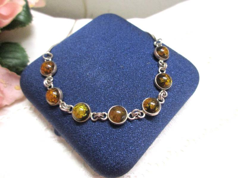 No 56 Schönes Silbercollier Mit Bernsteincabouchons 925 Vintage Silberkette cm Damenkette Baltisch Geschenk von VintageTausendSchoen
