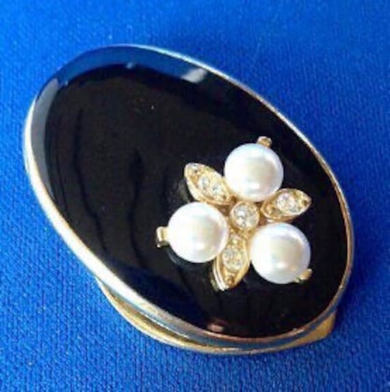 Floridan Schwarz Emaille Perle & Diamante Blume Schal Brosche von VintageTimeAfterTime