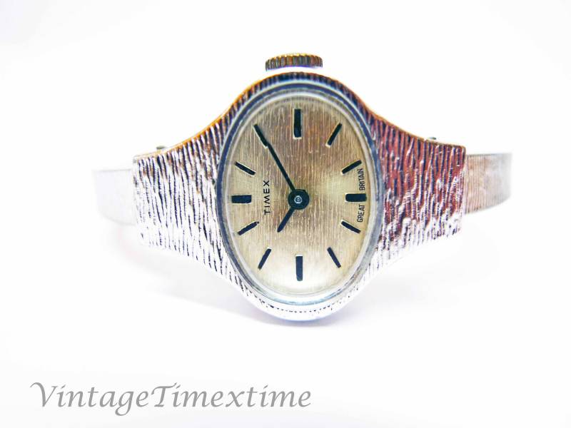 Timex Retro 1981 Armreif Armband Silber Zifferblatt Manuelle Uhrwerk von VintageTimexTime