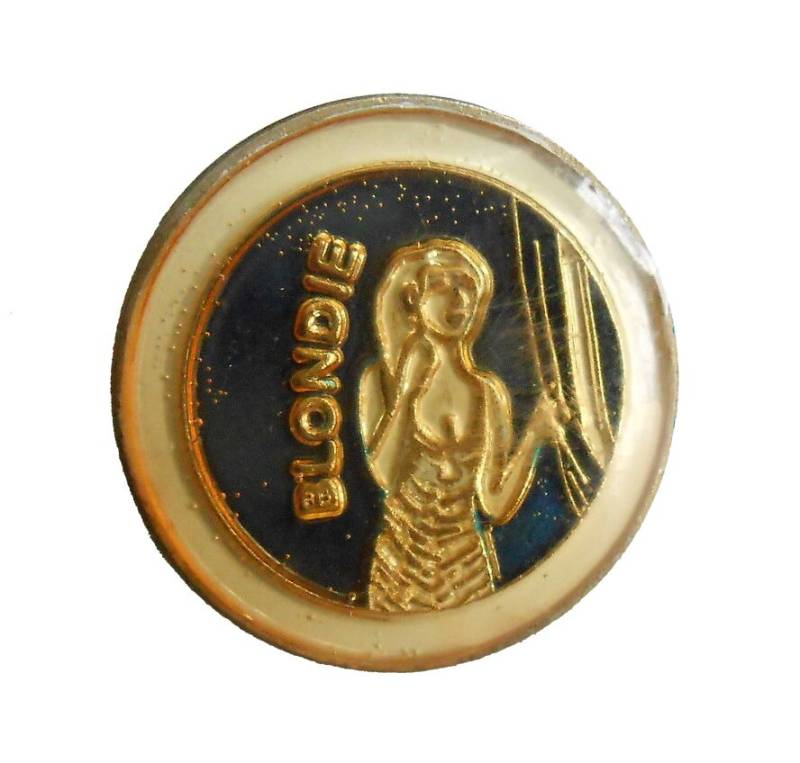 Blondie Debbie Harry Vintage Emaille Pin Revers Button Ramones Talking Heads Cbgbs Punk von VintageTrafficUSA