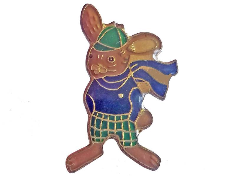 Preppy Mouse Cartoon Polo Paris Fashion Week Vintage Emaille Pin Golf Style Revers Pinback Preppy Mouse Cartoon Polo Paris Fashion Week Vintage Emaille Pin Golf Style Revers Pinback von VintageTrafficUSA