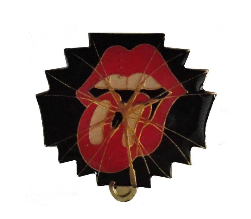 Rolling Stones Vintage Emaille Pin Anstecknadel Regen Fall Down Pinback Rolling Stones Vintage Emaille Pin Anstecknadel Regen Fall Down Pinback von VintageTrafficUSA