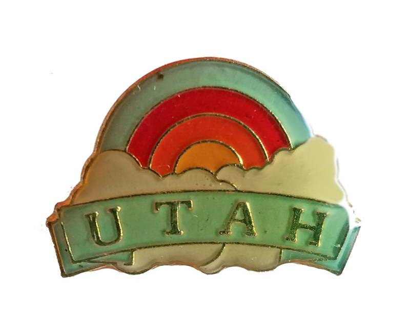 Utah State Vintage Emaille Pin Anstecknadel Regenbogen Pinback Utah State Vintage Emaille Pin Anstecknadel Regenbogen Pinback von VintageTrafficUSA