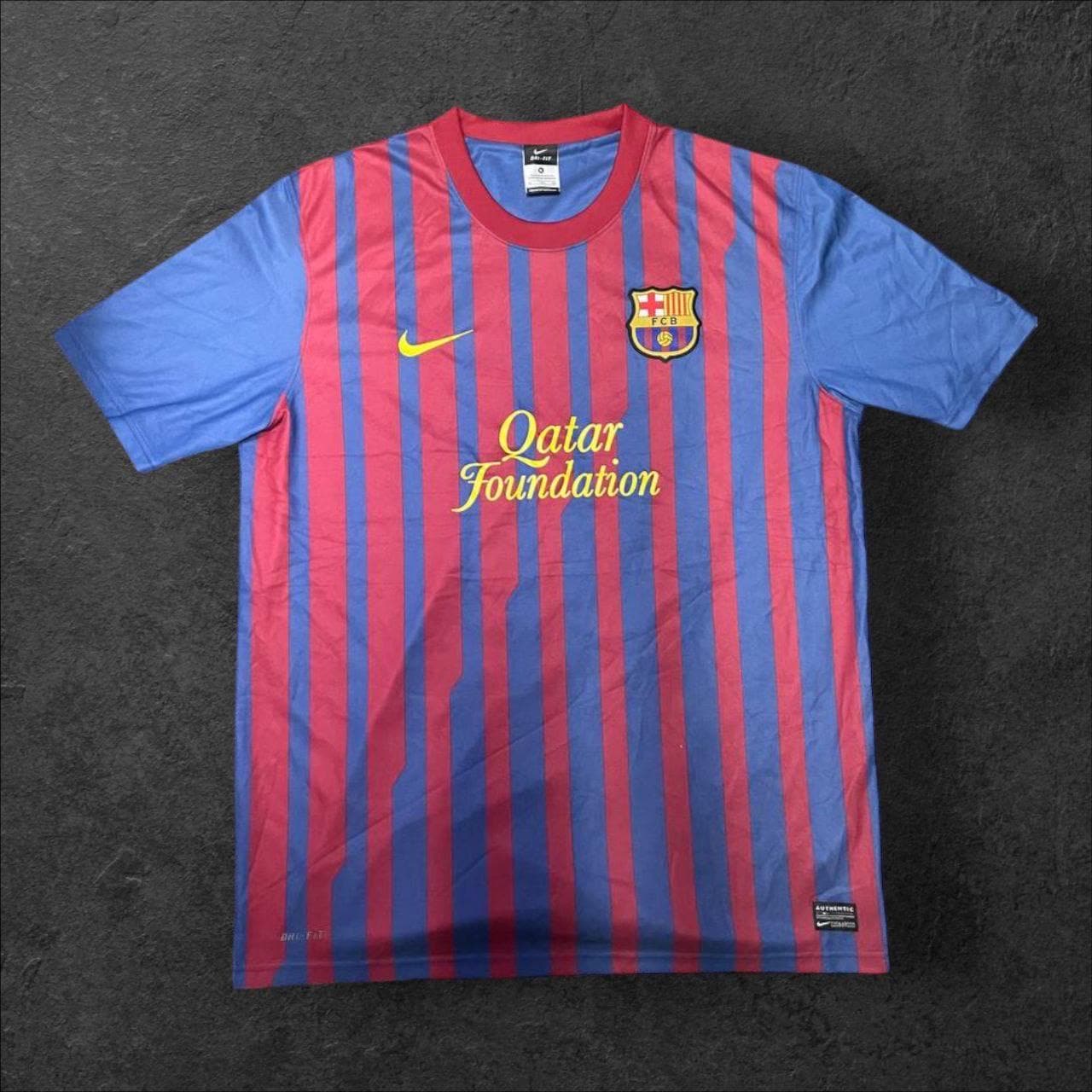 Original Fc Barcelona Heimtrikot 2011/2012 - Nike Qatar Foundation Größe Xl Top Zustand Vintage Football Shirt von VintageTrikotDE